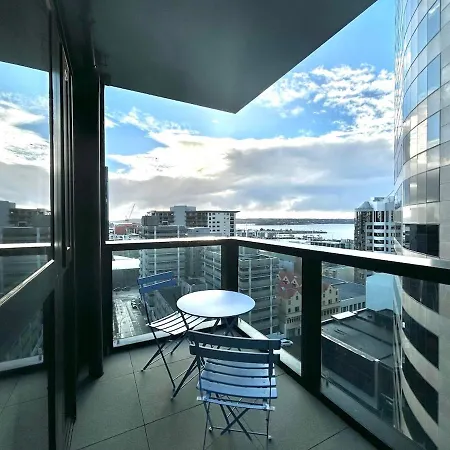 Beautiful Apartment W Sea View
